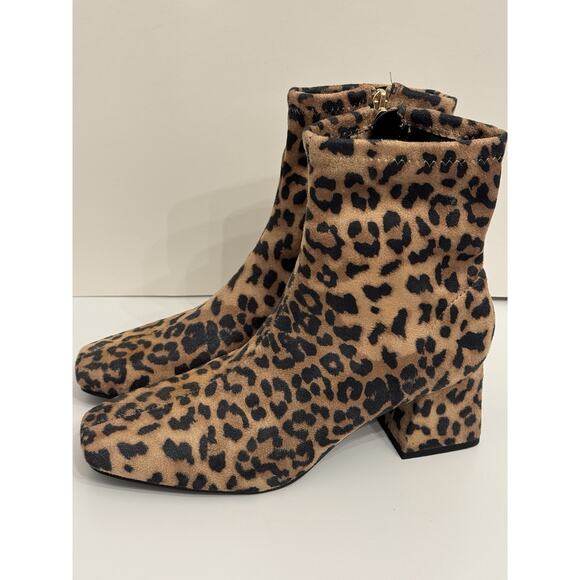 NWOB SODA Leopard Print Boots Booties Women’s 7.5 Block Heel - Picture 1 of 9